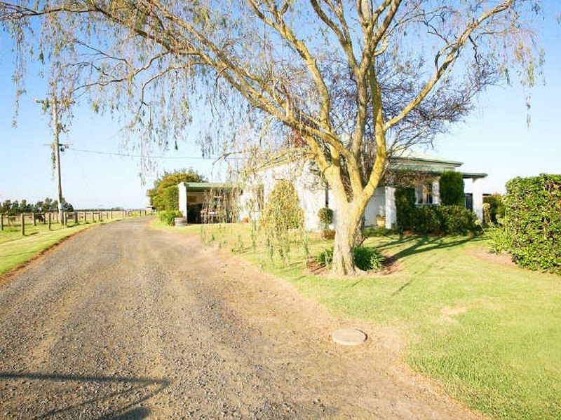 390 Heads Road, Yannathan VIC 3981