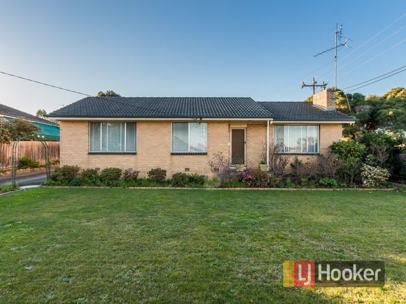 16 Princes Highway, Pakenham VIC 3810