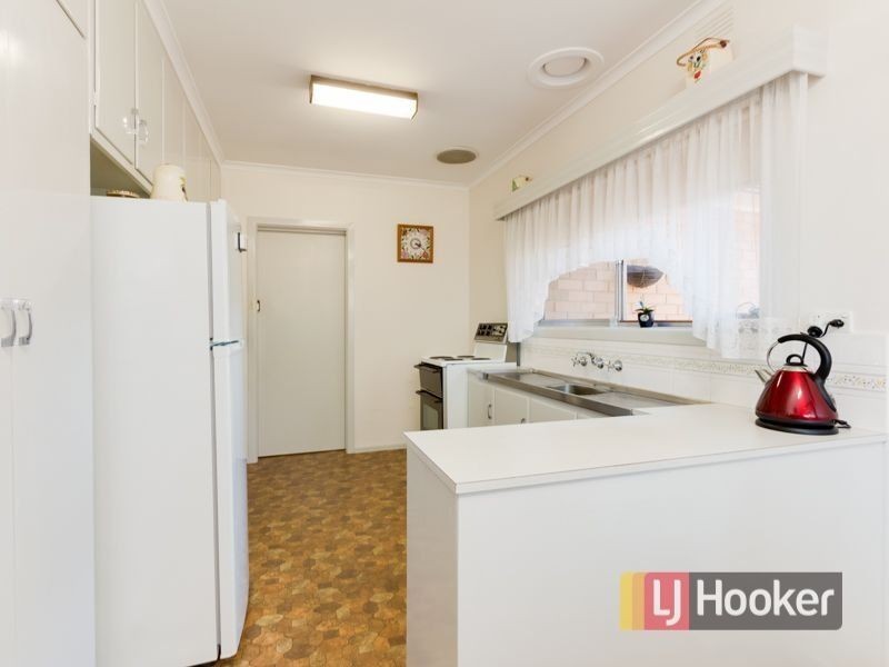 16 Princes Highway, Pakenham VIC 3810