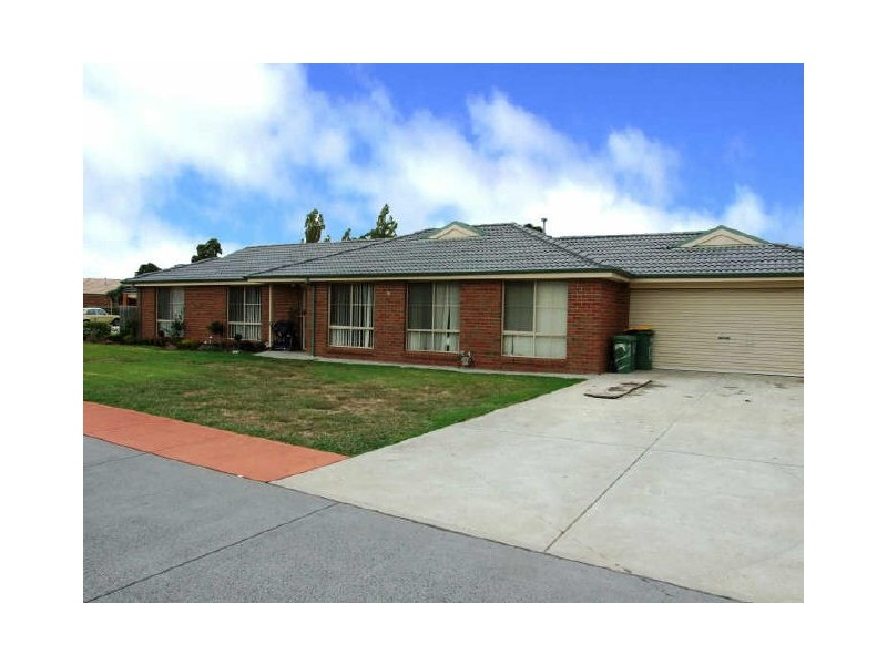 12 Capri Court, Pakenham VIC 3810