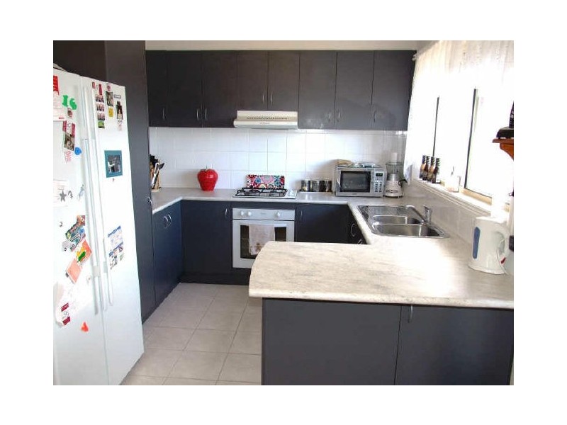 2 Luca Place, Pakenham VIC 3810