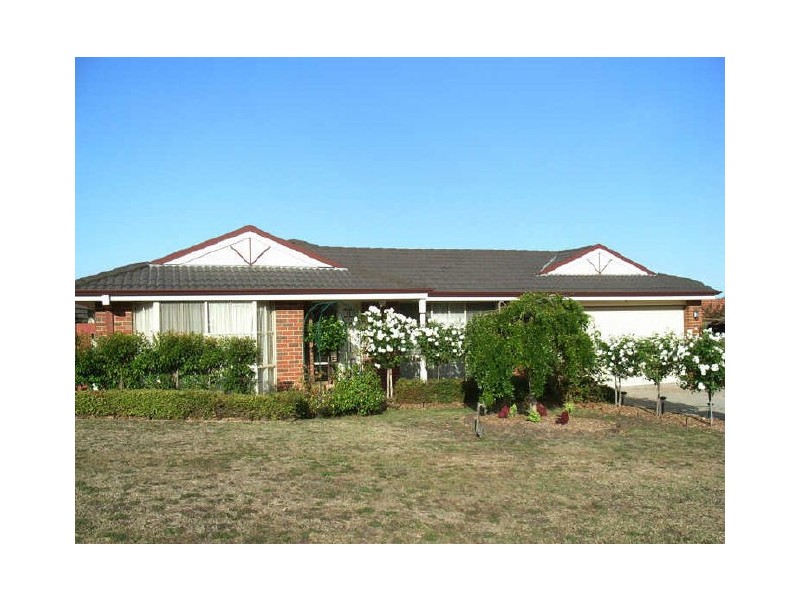 2 Gerard Court, Pakenham VIC 3810
