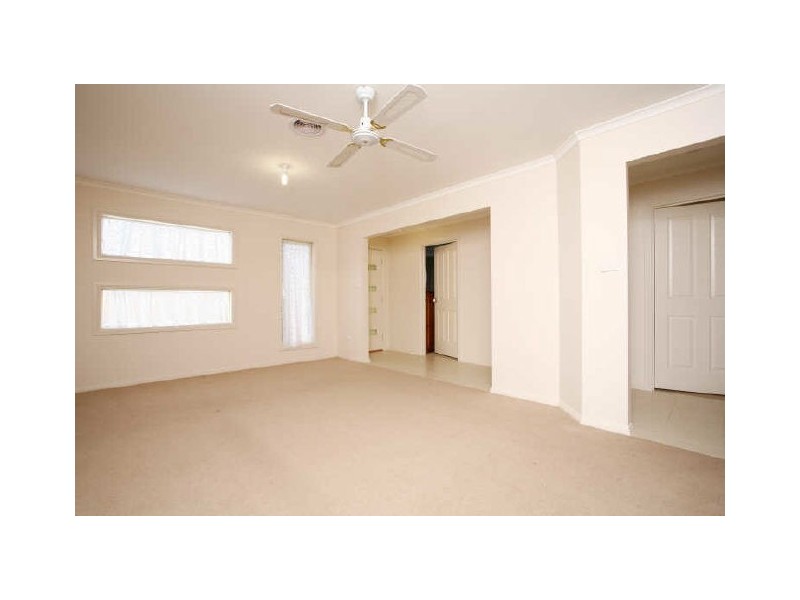 13 Watts Terrace, Pakenham VIC 3810