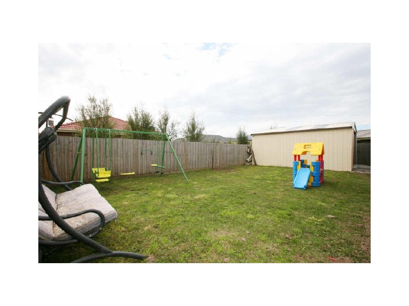 13 Watts Terrace, Pakenham VIC 3810