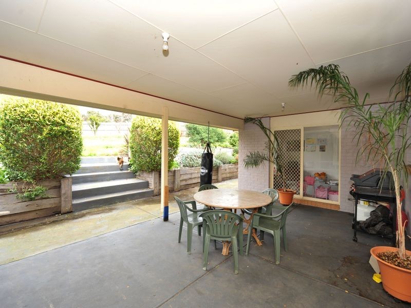 1 Allen Close, Pakenham VIC 3810