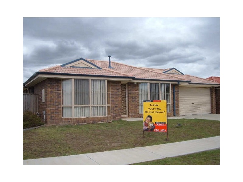2 Rossi Close, Pakenham VIC 3810