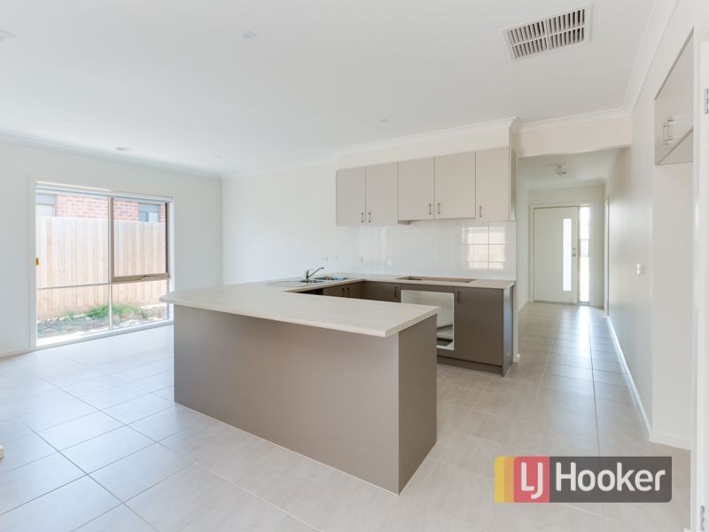 5 Cerise Street, Officer VIC 3809