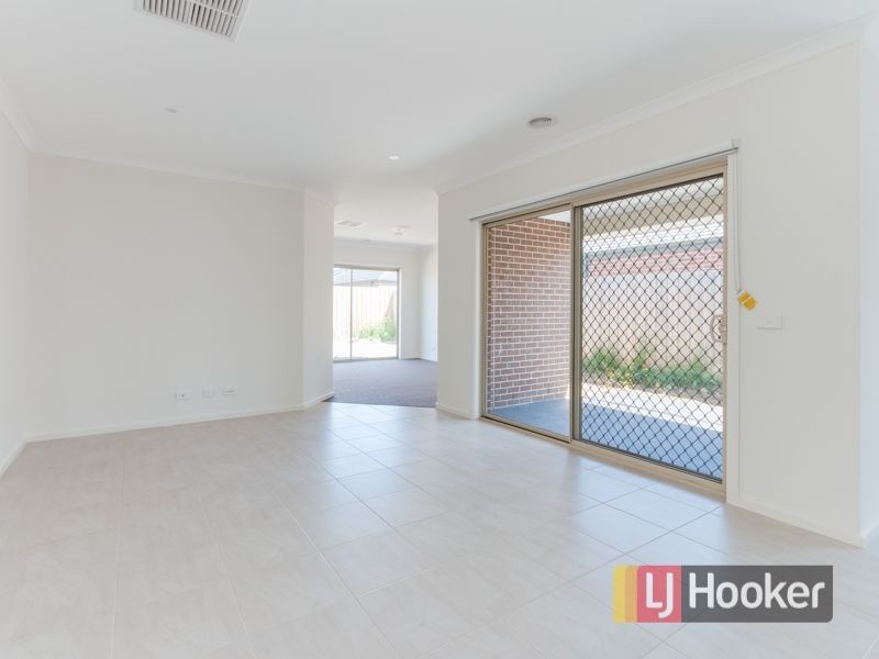 5 Cerise Street, Officer VIC 3809