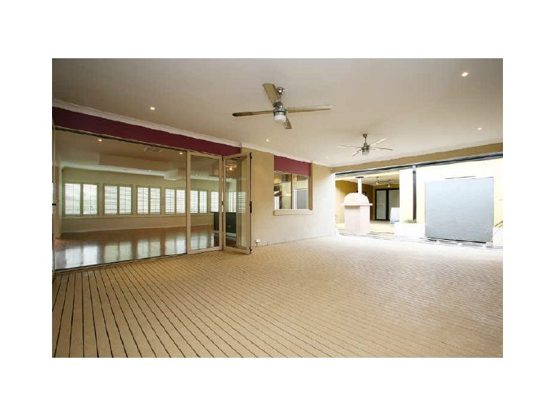 9 Reidel Avenue, Pakenham VIC 3810