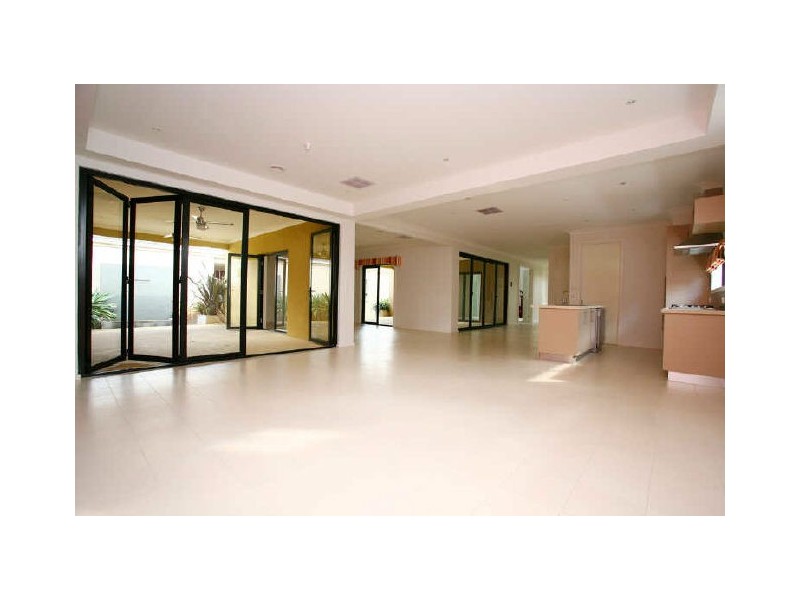 7 Reidel Avenue, Pakenham VIC 3810