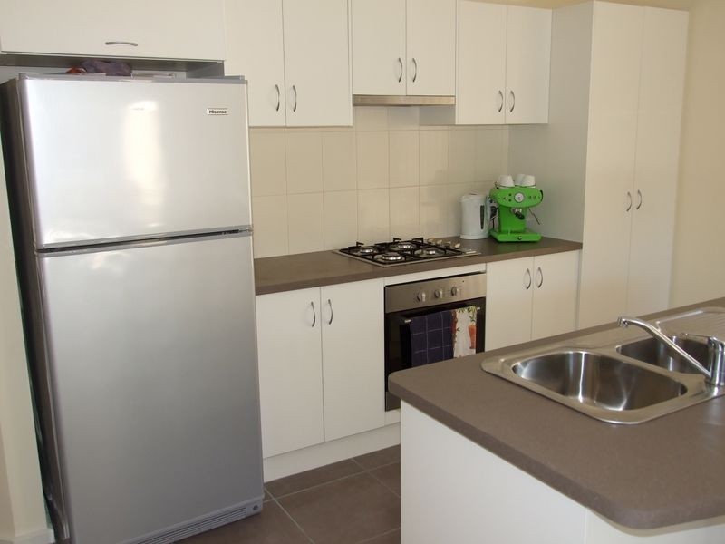 3/67 Wakenshaw Crescent, Pakenham VIC 3810