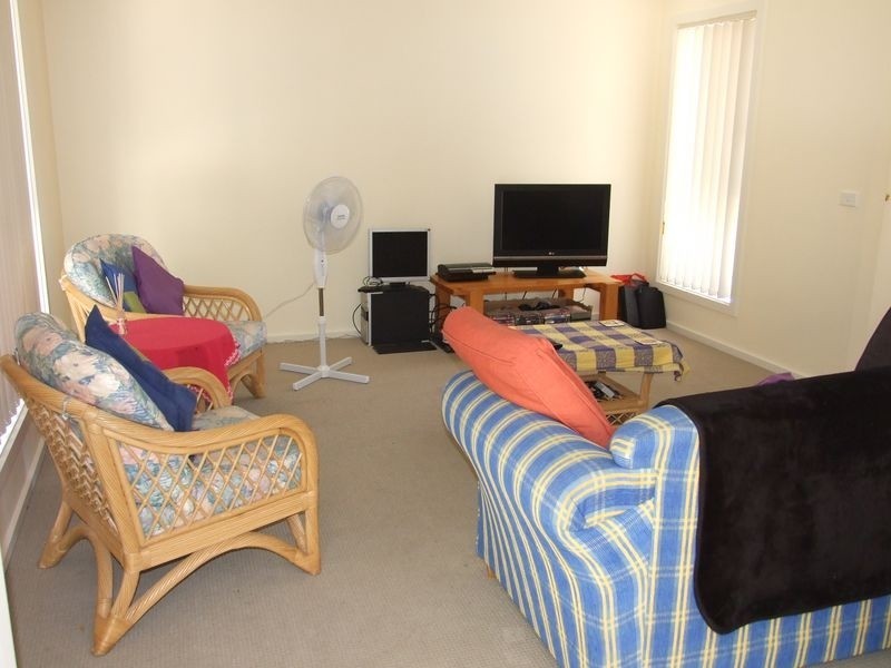 3/67 Wakenshaw Crescent, Pakenham VIC 3810