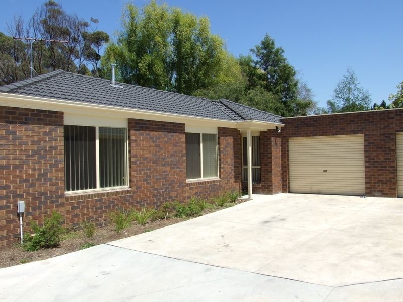 3/67 Wakenshaw Crescent, Pakenham VIC 3810