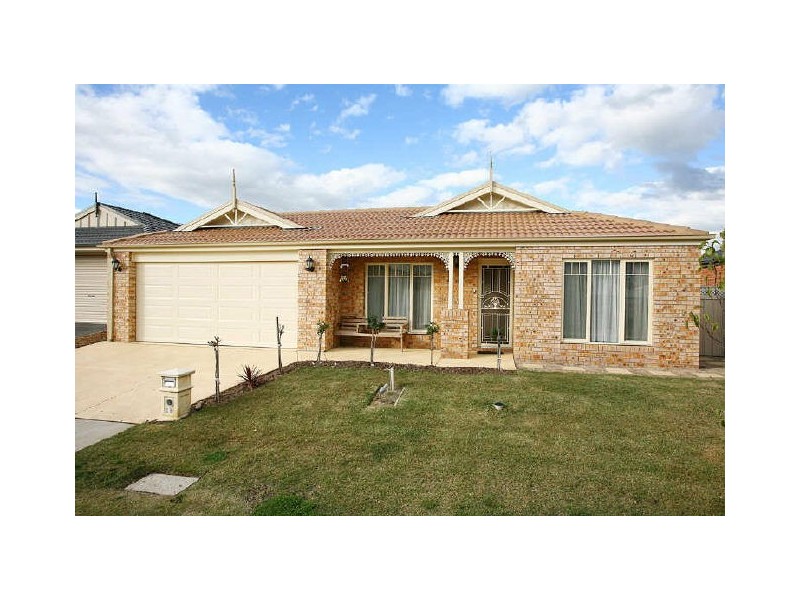 18 Mikasa Place, Pakenham VIC 3810