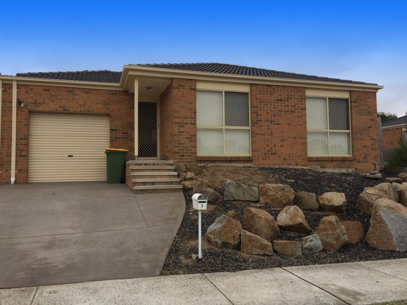 1/18 Ben Drive, Pakenham VIC 3810