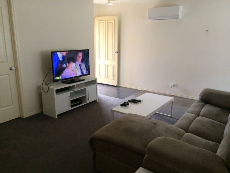 1/18 Ben Drive, Pakenham VIC 3810