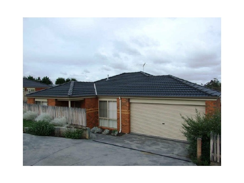 1/11 Renlik Court, Pakenham VIC 3810