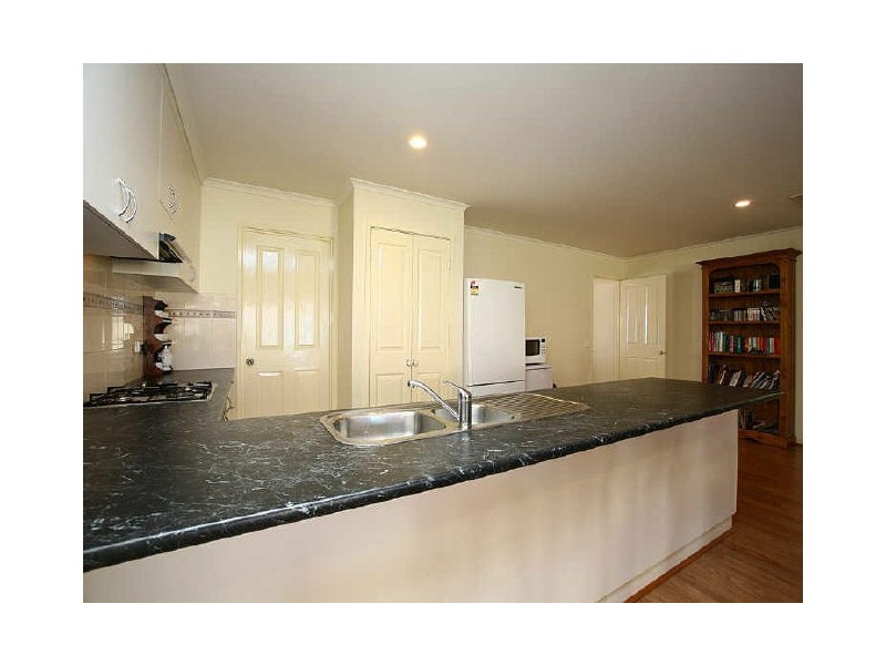 31 Bluehills Boulevard, Pakenham VIC 3810