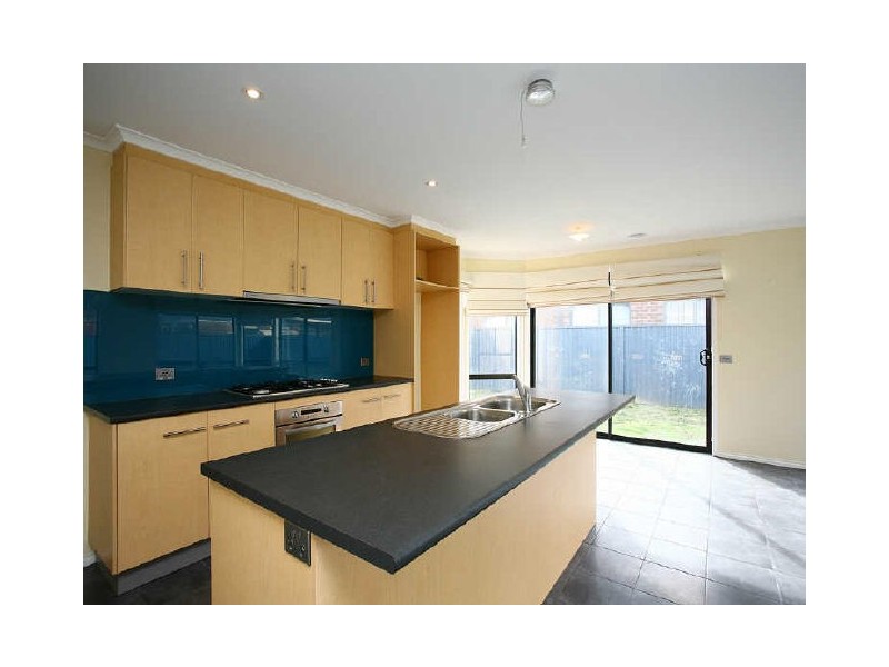 17 Paperbark Drive, Pakenham VIC 3810