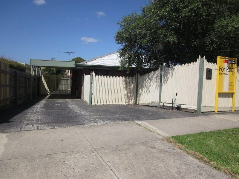 31 Duncan Drive, Pakenham VIC 3810