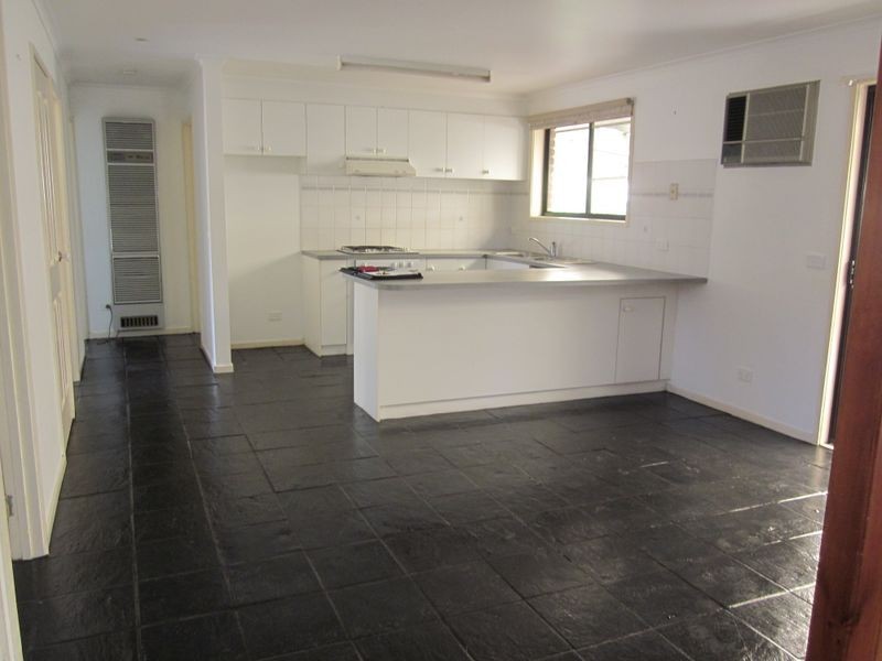 31 Duncan Drive, Pakenham VIC 3810