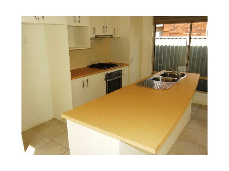 13 Willowbank Pocket, Pakenham VIC 3810