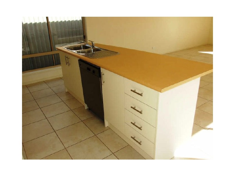 13 Willowbank Pocket, Pakenham VIC 3810