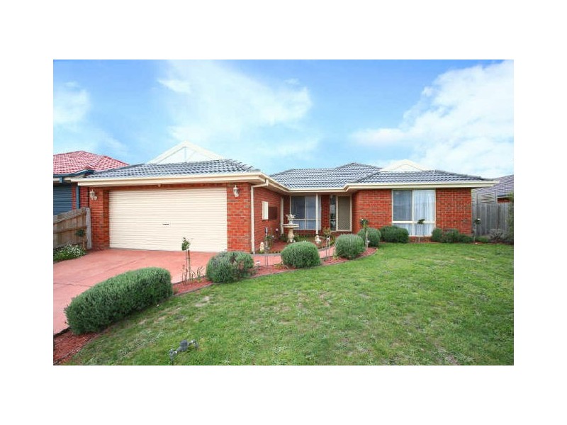 37 Clifford Drive, Pakenham VIC 3810