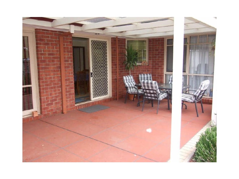 10 Howey Road, Pakenham VIC 3810