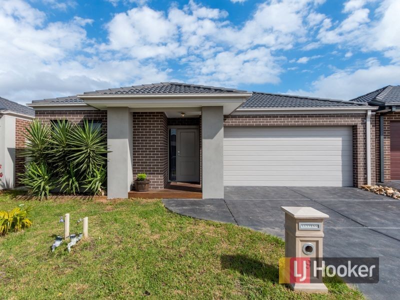 9 Margitta Lane, Pakenham VIC 3810