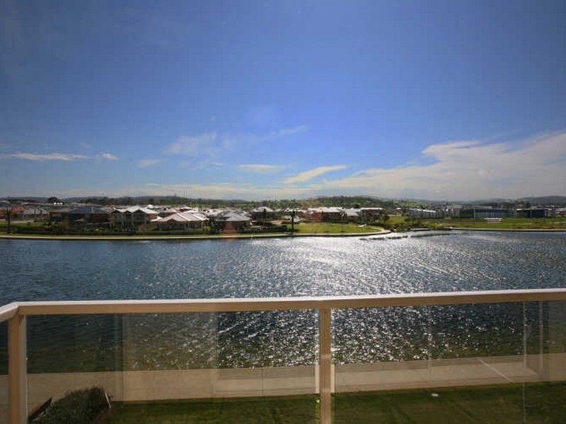5-12/16-20 Cormorant Parade, Pakenham VIC 3810
