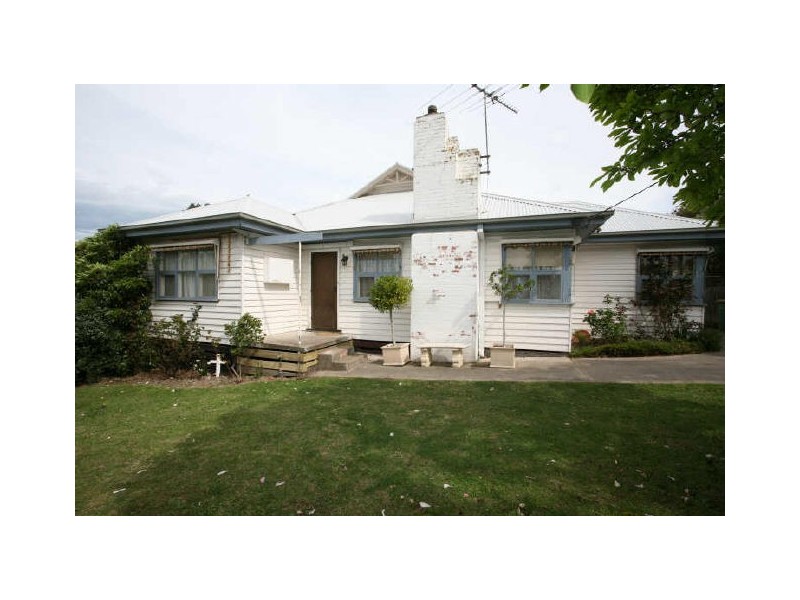 9 Campbell Street, Garfield VIC 3814