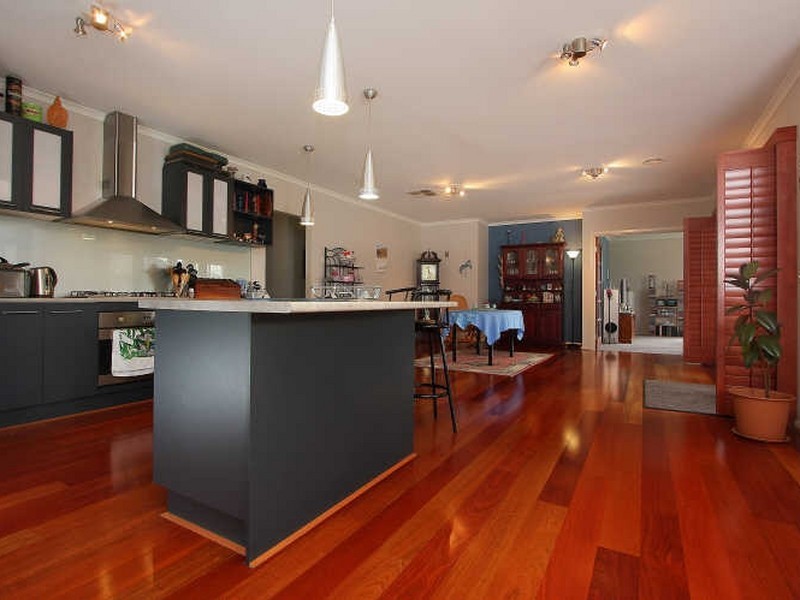 3 Murray Avenue, Pakenham VIC 3810