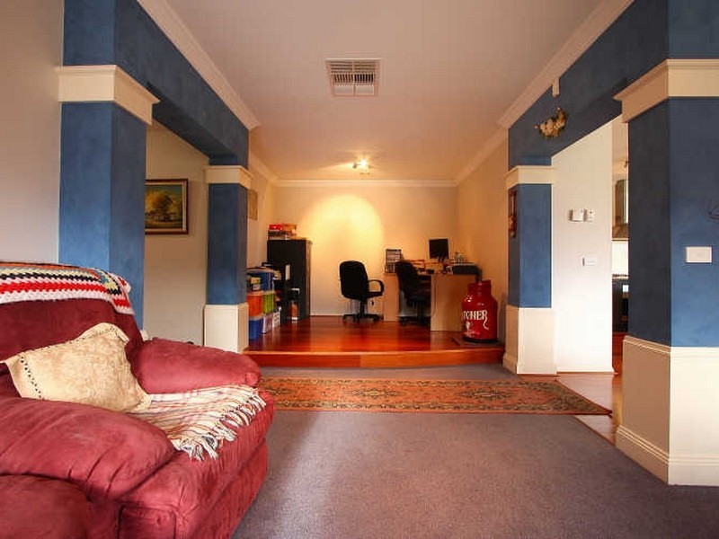 3 Murray Avenue, Pakenham VIC 3810