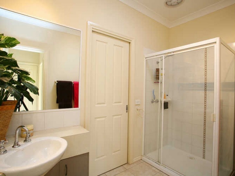 21 Ironbark Circuit, Pakenham VIC 3810