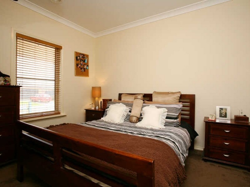 21 Ironbark Circuit, Pakenham VIC 3810