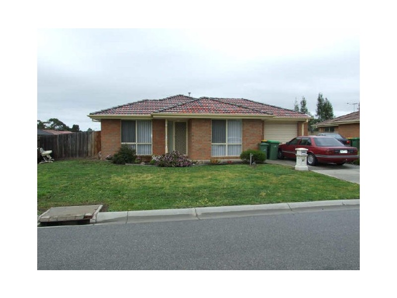 12 Brooke Court, Pakenham VIC 3810