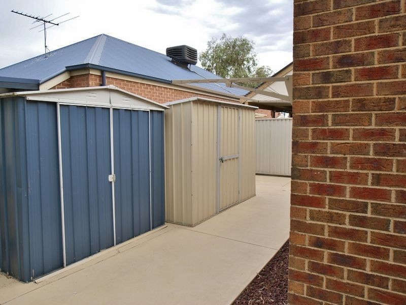 9 Pohlman Close, Pakenham VIC 3810