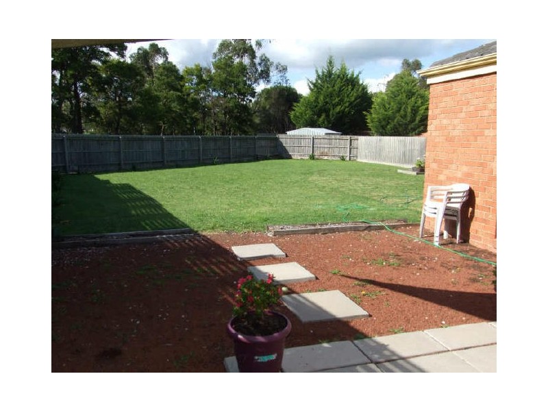 37 Maria Crescent, Pakenham VIC 3810