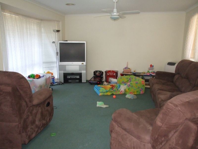 8 Manning Court, Pakenham VIC 3810