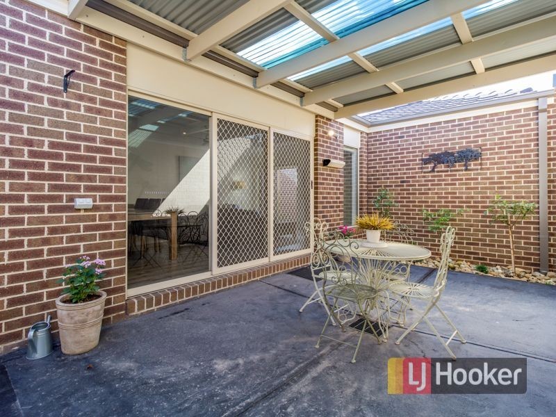 12 Lexington Crescent, Officer VIC 3809