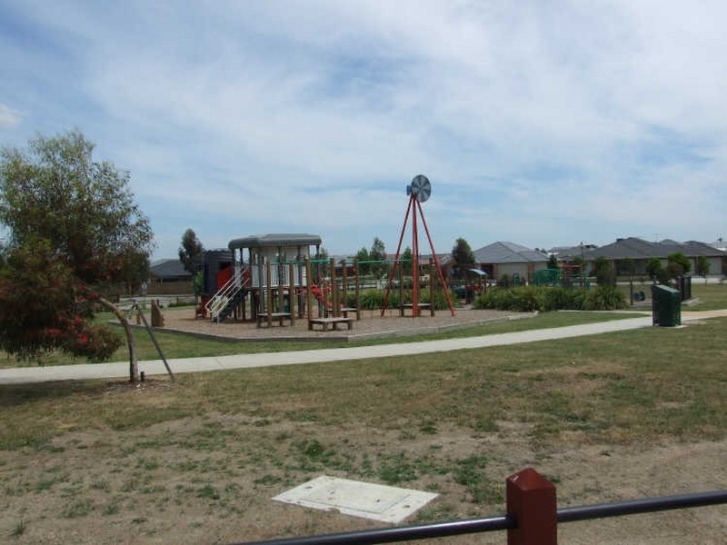 Lot 470 Charles Sturt Place, Pakenham VIC 3810