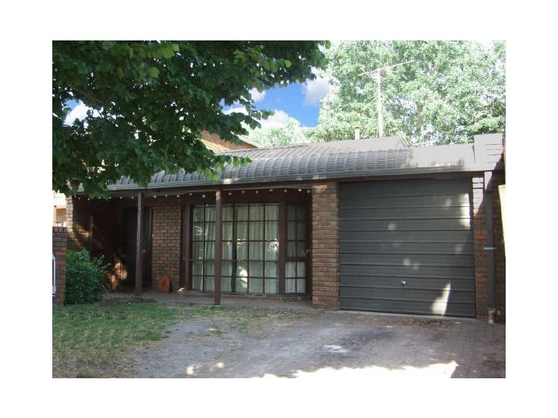 2/85 Wood Street, Beaconsfield VIC 3807