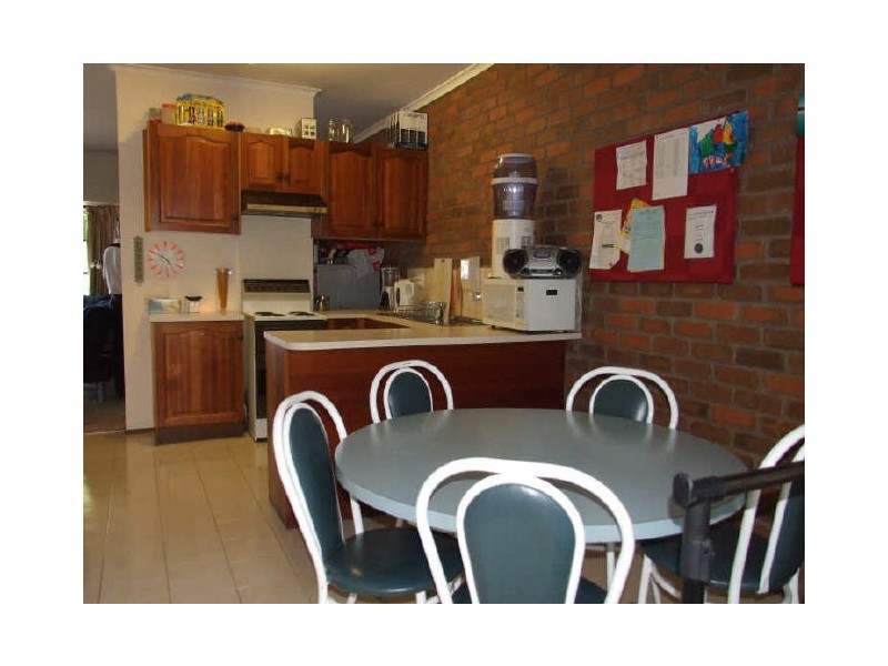 2/85 Wood Street, Beaconsfield VIC 3807