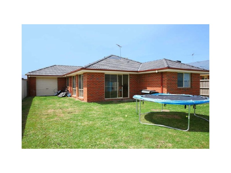7 Willowbank Pocket, Pakenham VIC 3810