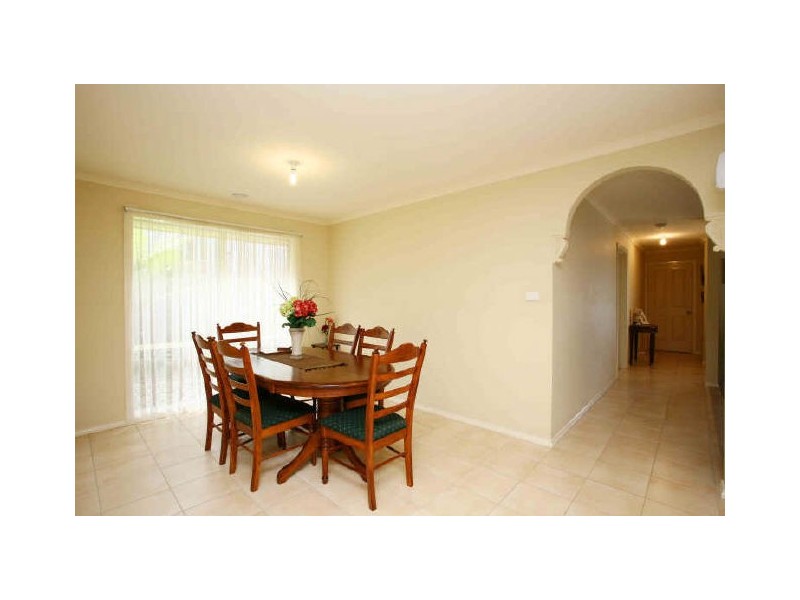 5 Jacqueline Place, Pakenham VIC 3810