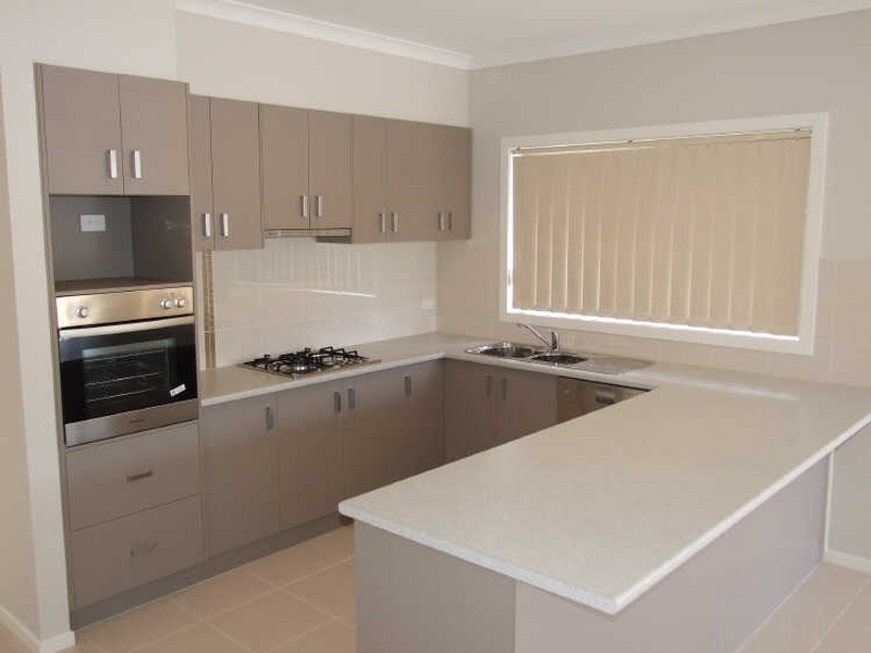 43 The Circuit, Pakenham VIC 3810