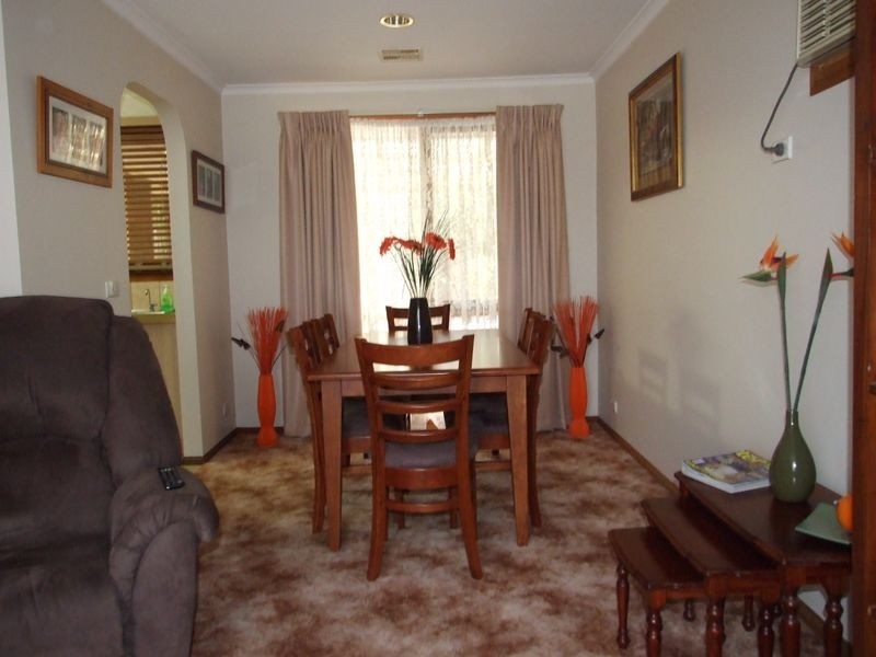 1 Jan Maree Court, Pakenham VIC 3810