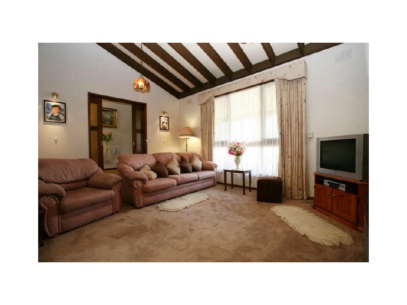 72 Ahern Road, Pakenham VIC 3810