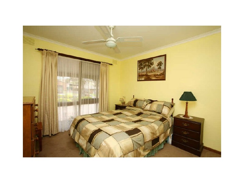 72 Ahern Road, Pakenham VIC 3810